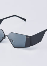 Load image into Gallery viewer, DALIUS SUNGLASSES BLACK/GREY