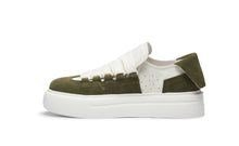 Load image into Gallery viewer, FELTON BROAD SHOELACE SUEDE LEATHER SNEAKER GREEN