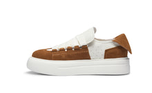 Load image into Gallery viewer, FELTON BROAD SHOELACE SUEDE LEATHER SNEAKER BROWN