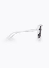 Load image into Gallery viewer, CARLTON SUNGLASSES WHITE/BLACK