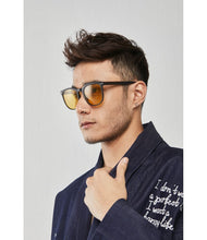 Load image into Gallery viewer, BASSETT FOLDABLE SUNGLASSES BROWN/TEA