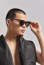 Load image into Gallery viewer, CADEN FOLDABLE SUNGLASSES BLACK/BLACK