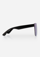 Load image into Gallery viewer, BURNETT SUNGLASSES BLACK/GREEN